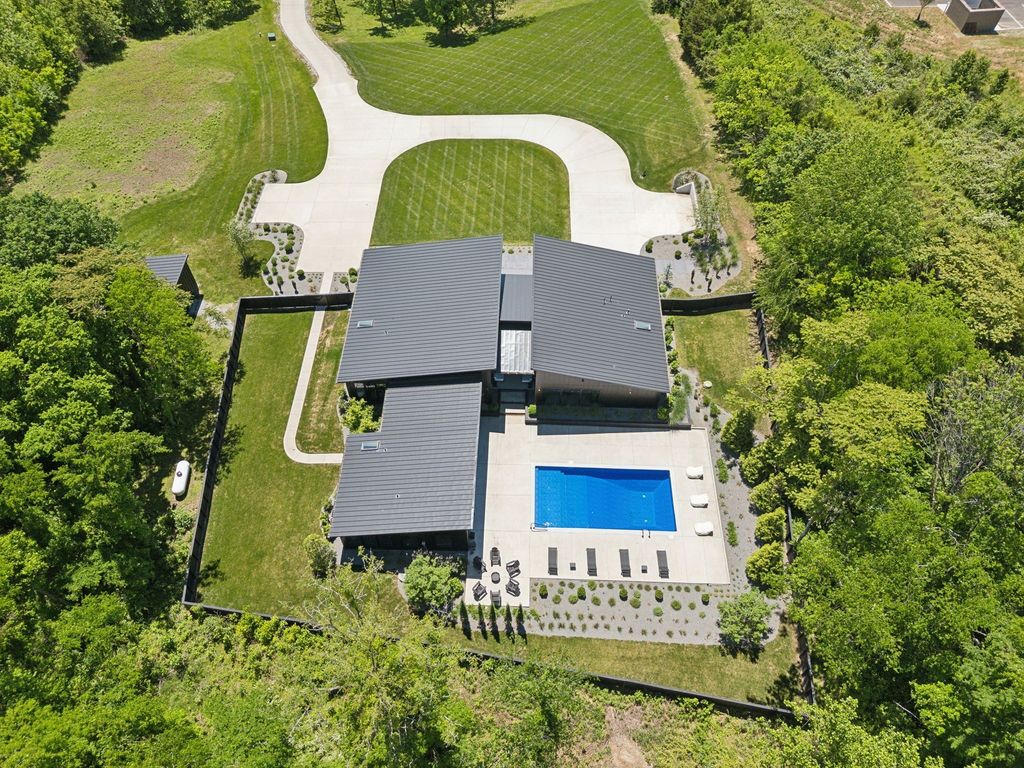 4160 Clovercroft Rd, Franklin