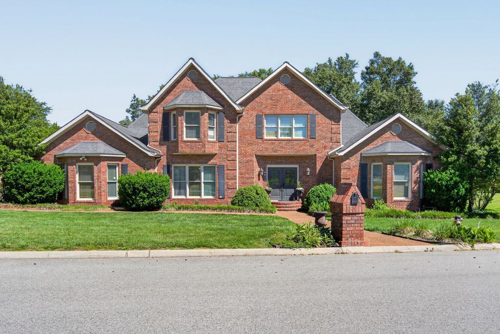 1166 Sheraton Dr, Cookeville
