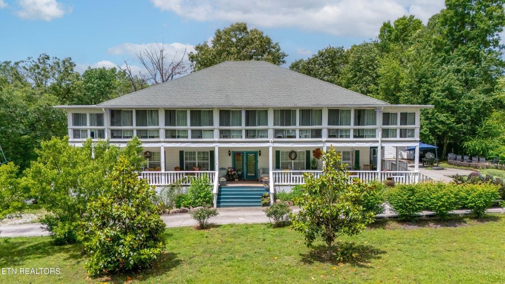 34 Rozzel Rd, Pikeville