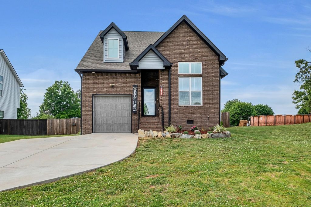 208 Freedom Dr, Portland