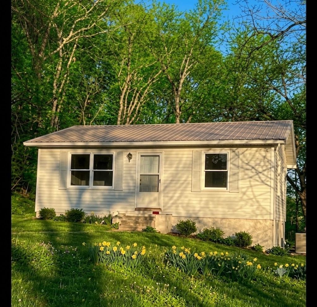 326 Clifton Tpke, Waynesboro