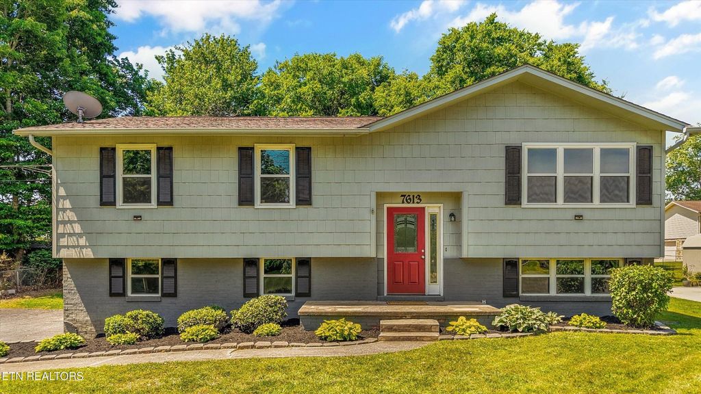 7613 Fall Wind Court, Powell
