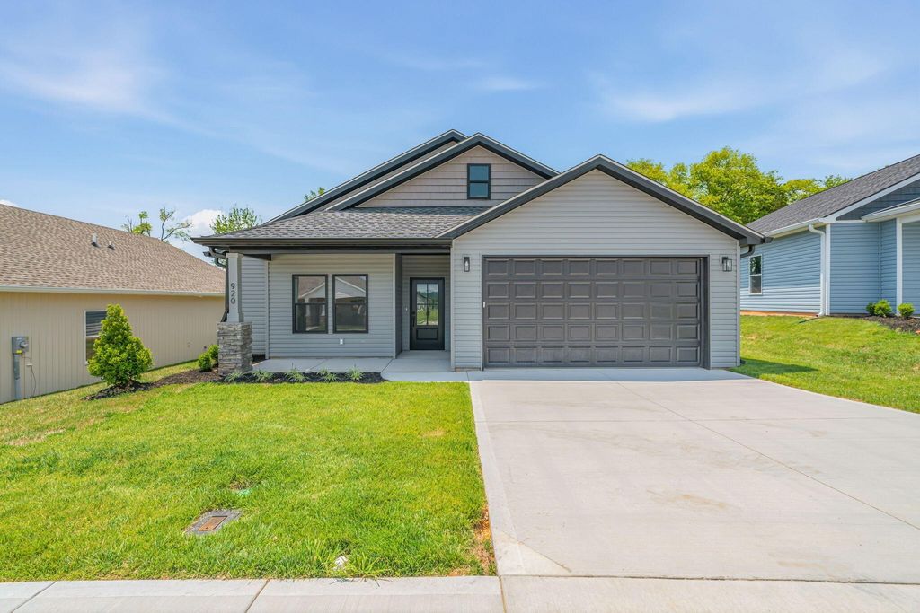 920 Stratford Avenue, Sweetwater