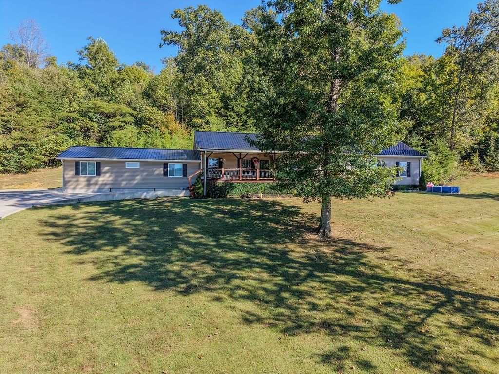 166 County Road 168, Athens