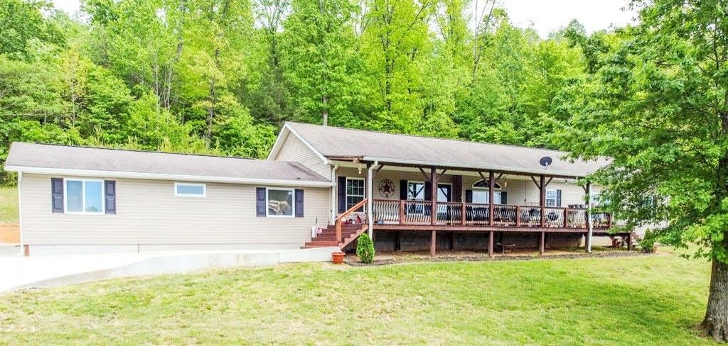 166 County Road 168, Athens