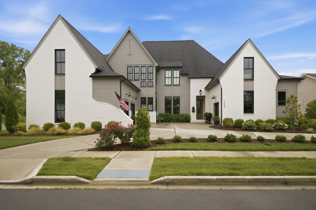 799 Carsten St, Nashville