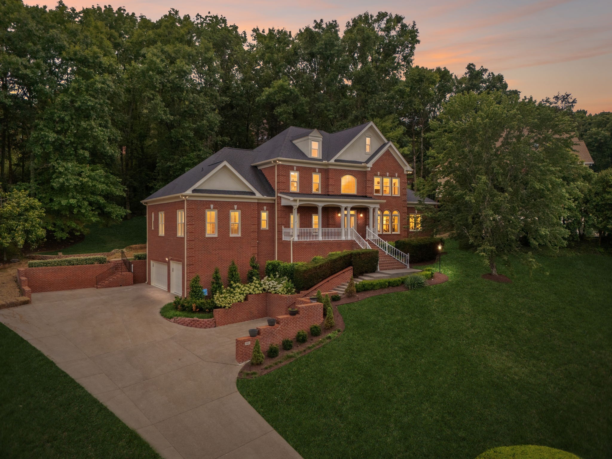Photo of Listing #3216410