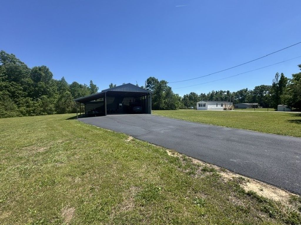 479 Horseshoe Bend, Linden