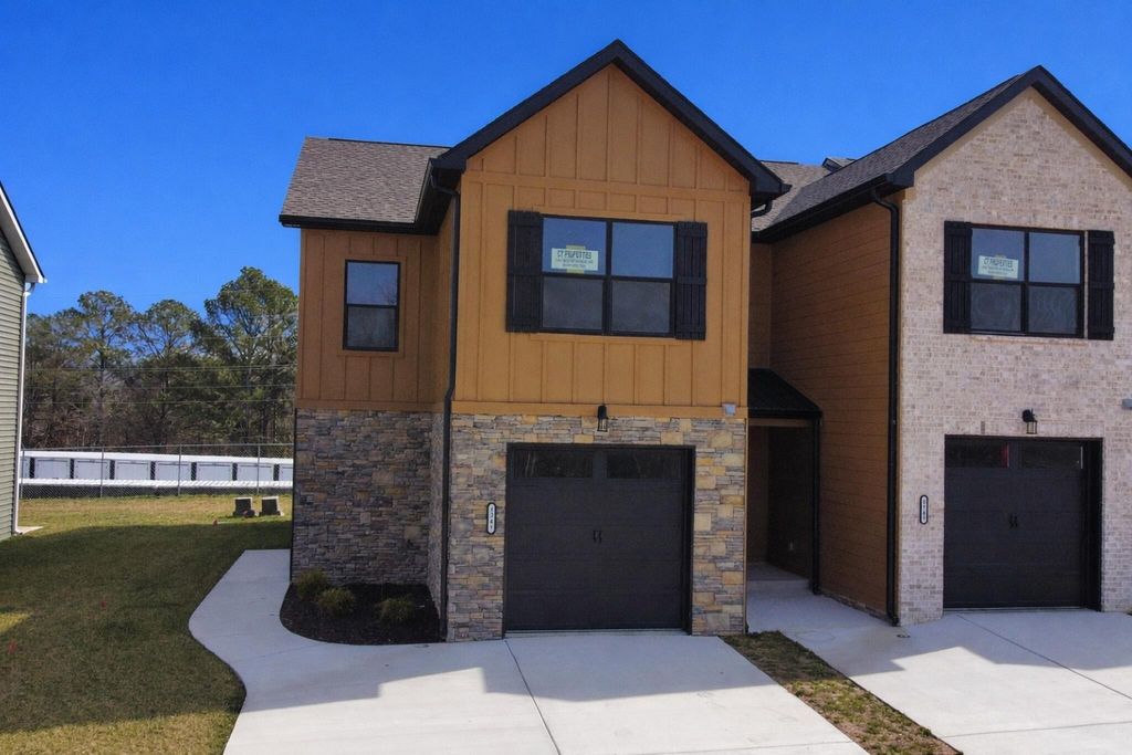 3341 Walters Springs Road Nw, Cleveland