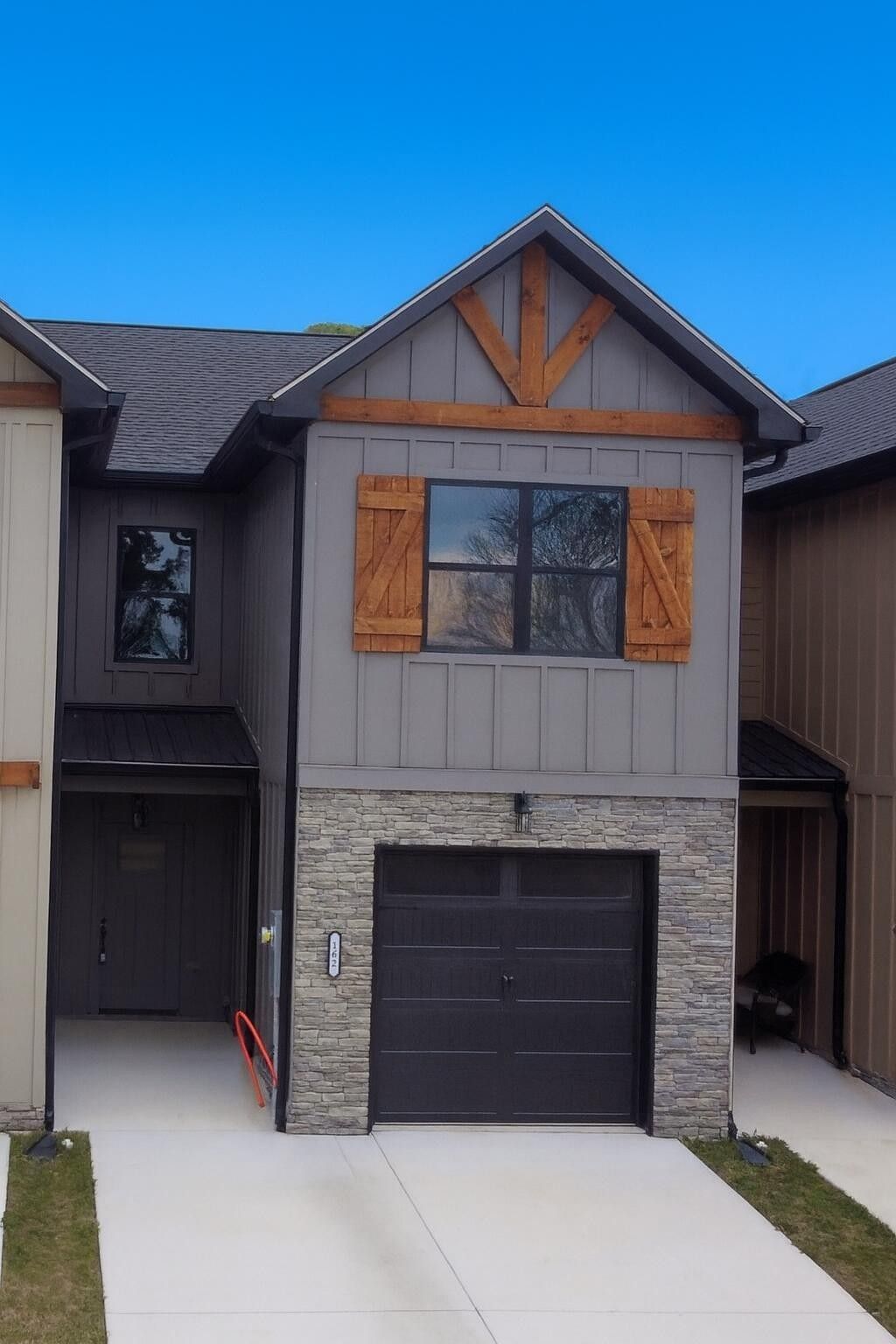 162 Mcnabb Drive Nw, Cleveland