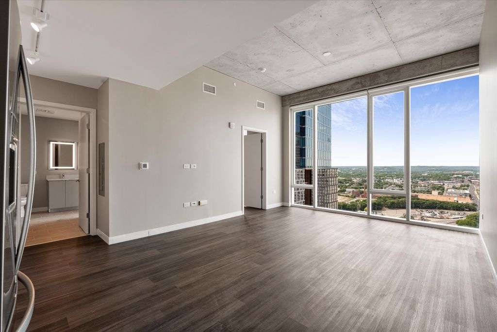 805 Church St N 2613, Nashville
