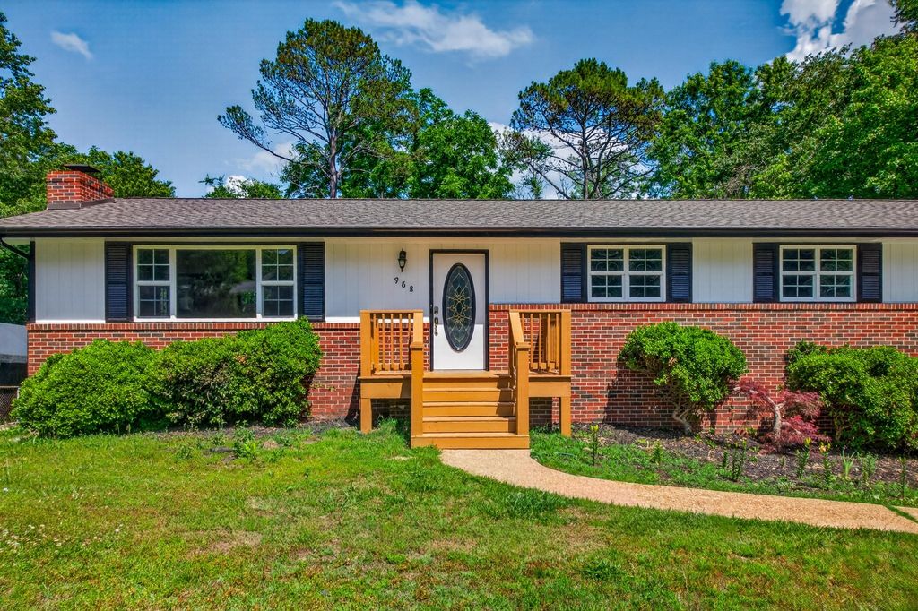 968 W Circle Drive, Rossville