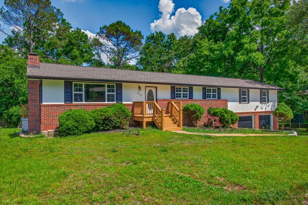 968 W Circle Drive, Rossville
