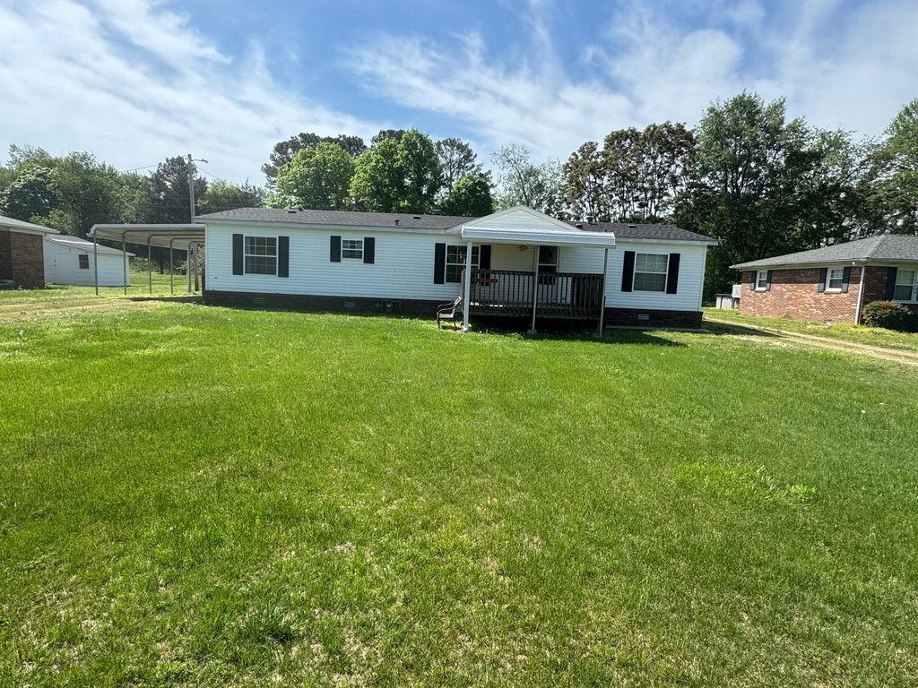 187 Dyke St E, Big Sandy