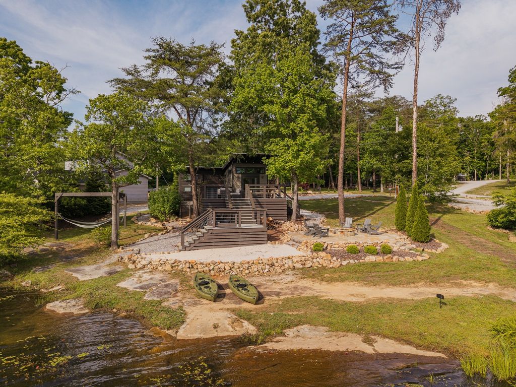 19 Lillypad Ln, Tracy City