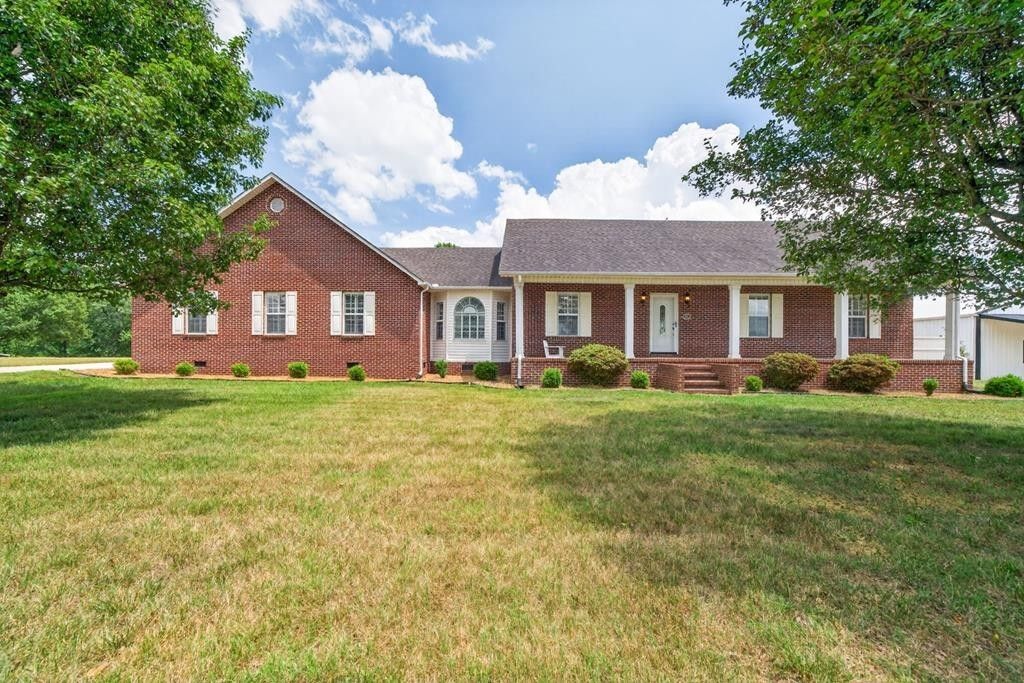 826 Boatman Rd, Cookeville