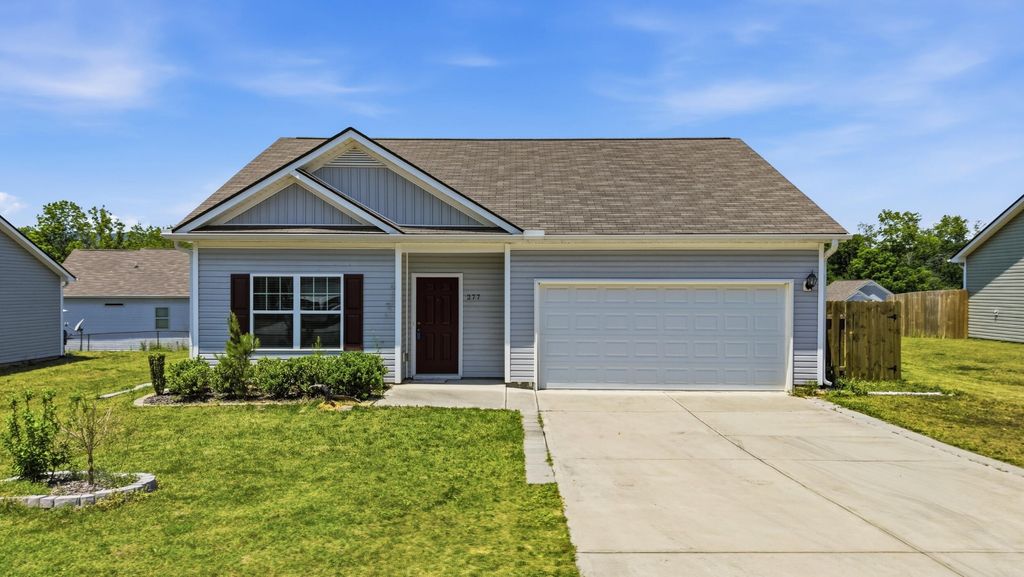 277 Collington Circle, Dalton