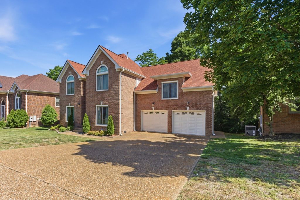 4913 Tulip Grove Ln, Hermitage