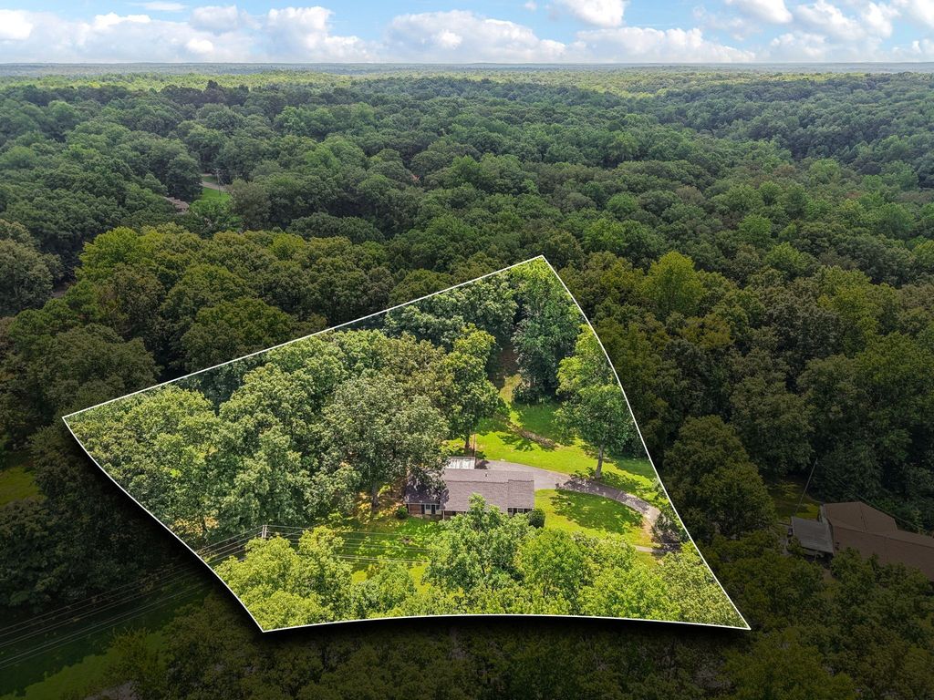 106 Dogwood Cir, Waverly
