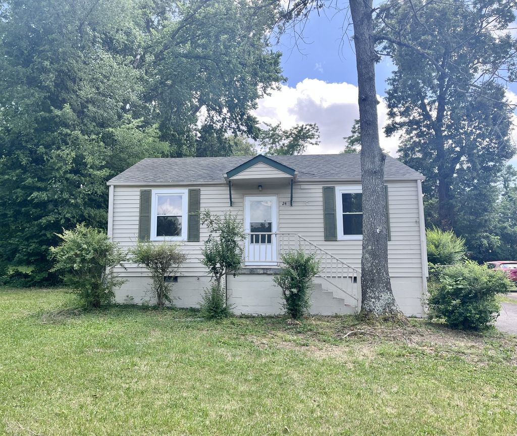 24 Maple St, Clarksville