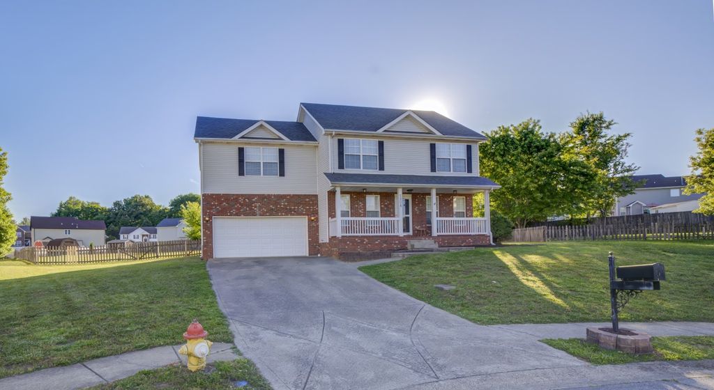 2804 Sharpie Dr, Clarksville