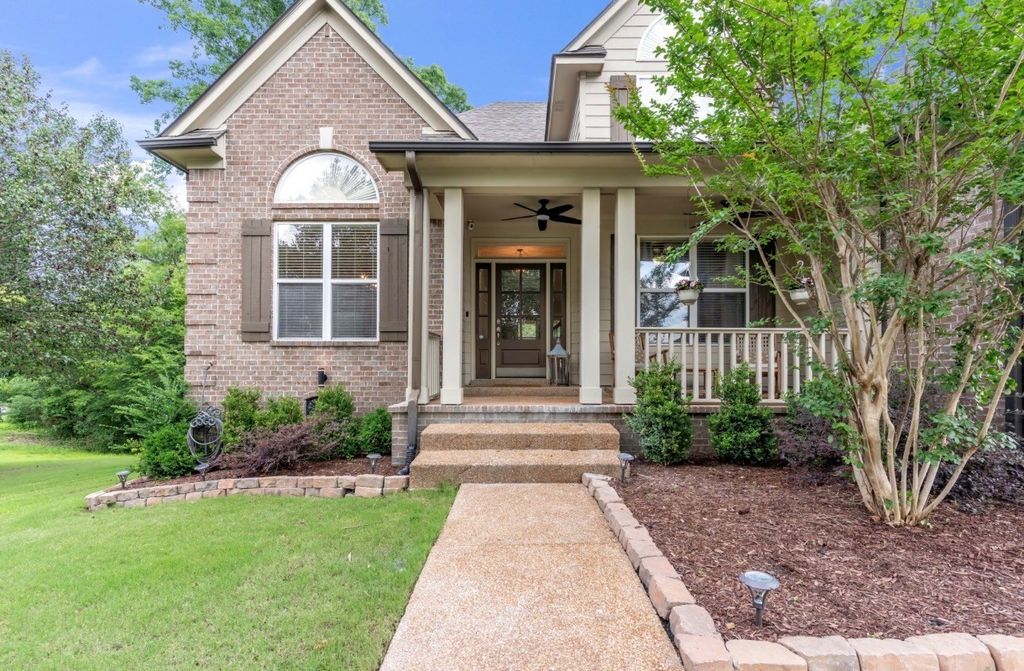 9441 Lake Bridge Dr, Lakeland