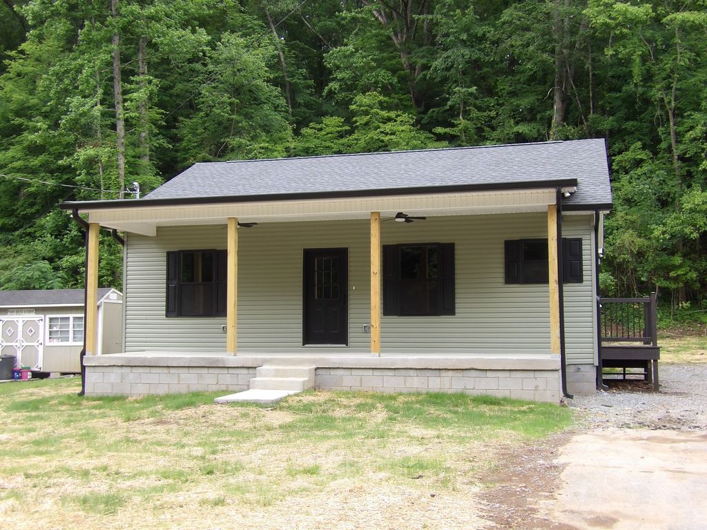 302 W Richland Ave, Waverly