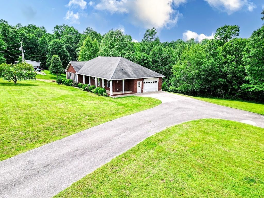 868 Arlington Ridge Rd, Erin