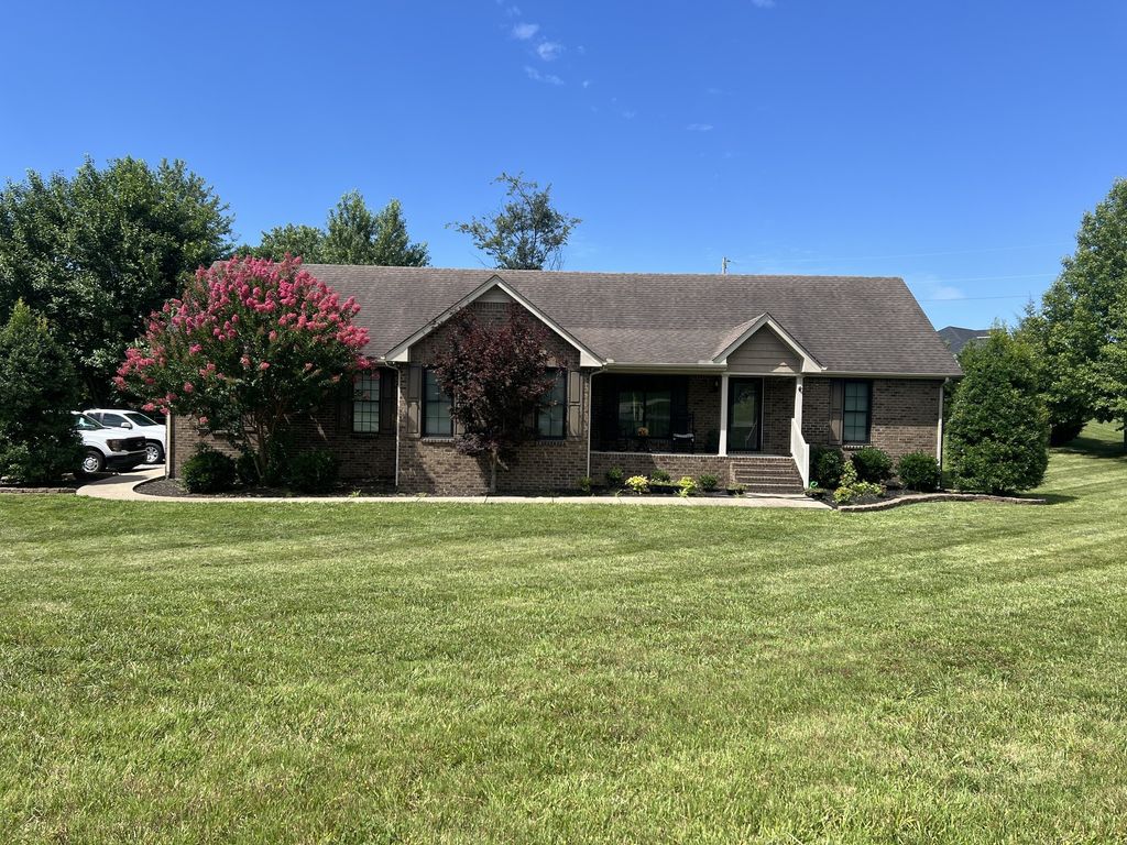 1007 Robert Elder Ct, Cedar Hill