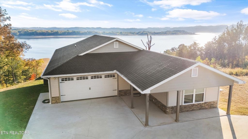 313 Sunrise Tr, Dandridge