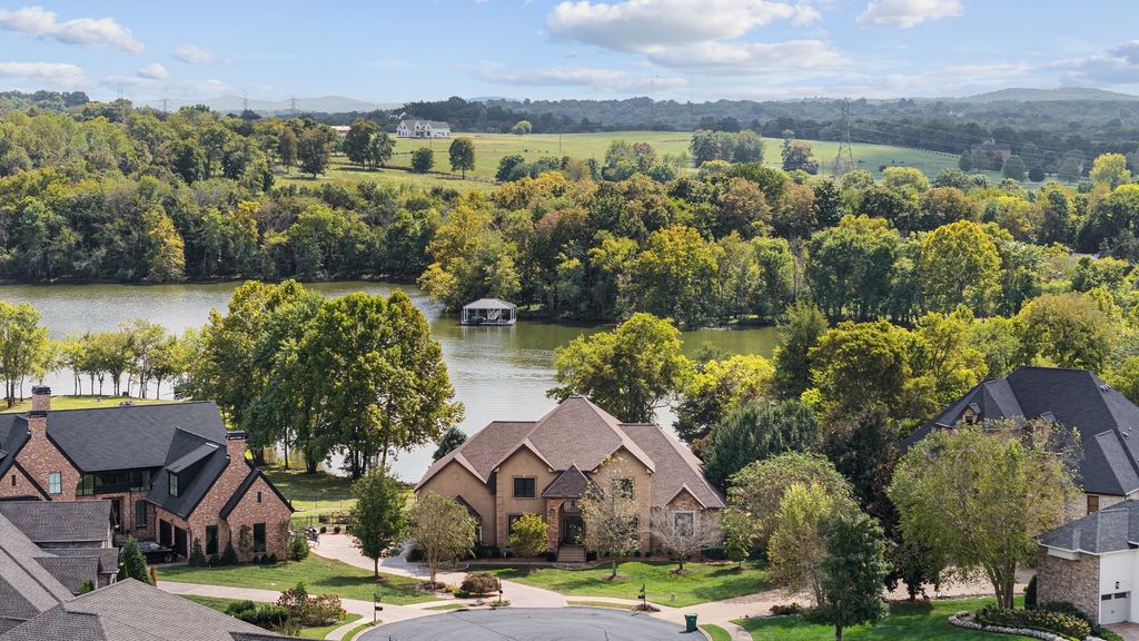 824 Stonebrook Dr, Lebanon