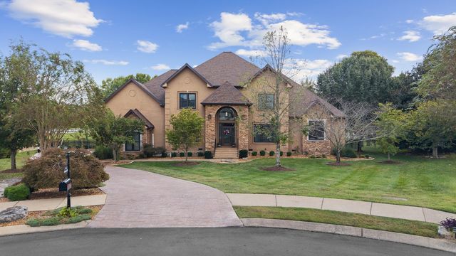 824 Stonebrook Dr, Lebanon