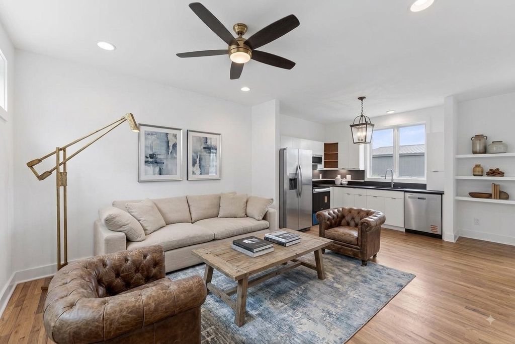 2513 White Ave 12, Nashville