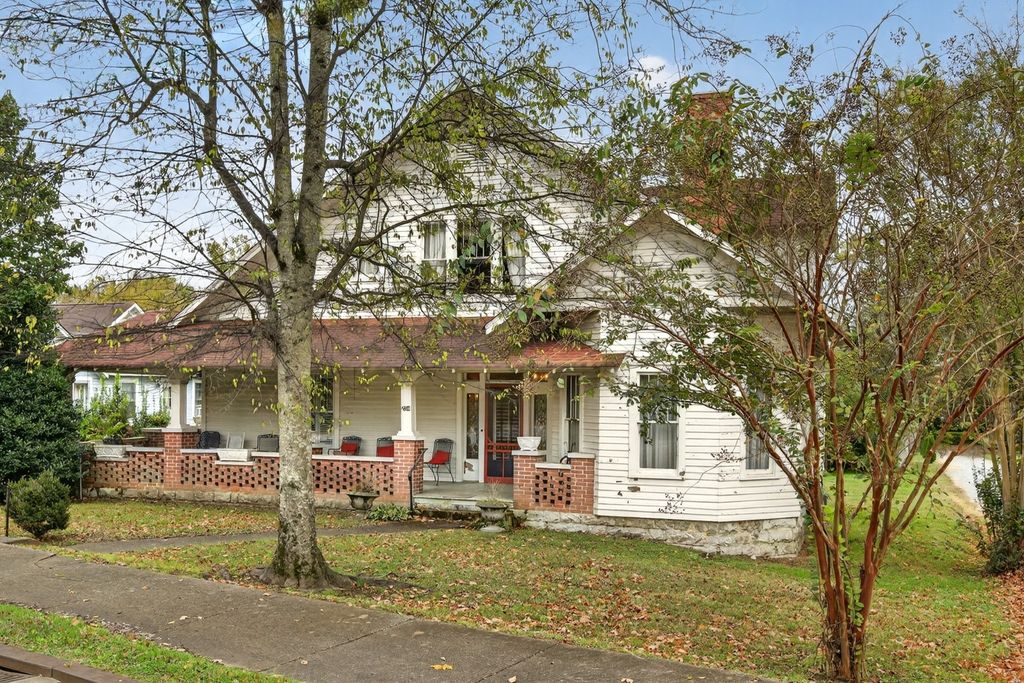 204 Bright Ave, Fayetteville