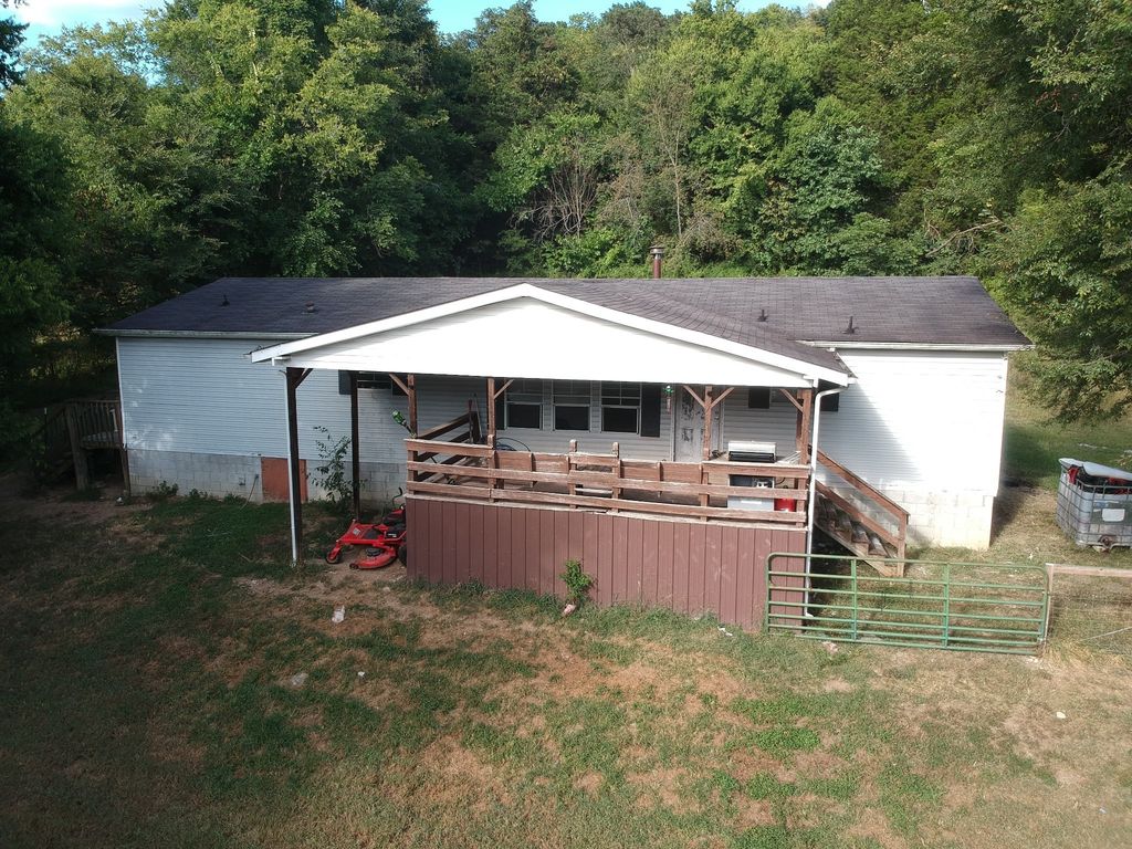225 Opossum Hollow Rd, Watertown