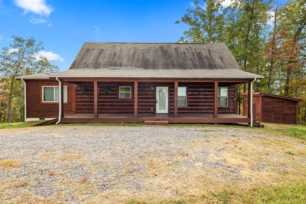 604 Hickory Ln, Hilham