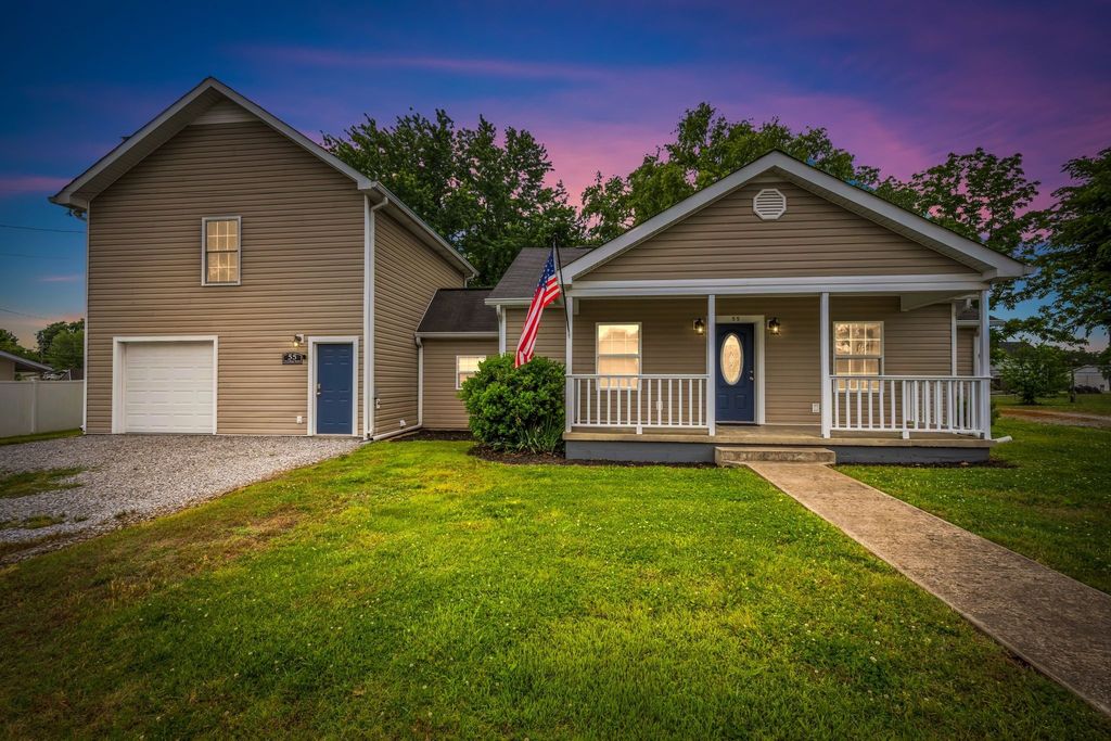 55 College St N, Mc Ewen
