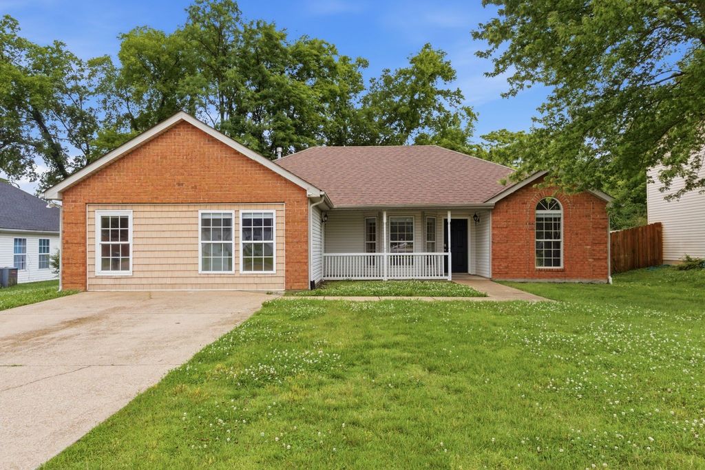 2130 Spring Hill Cir, Spring Hill