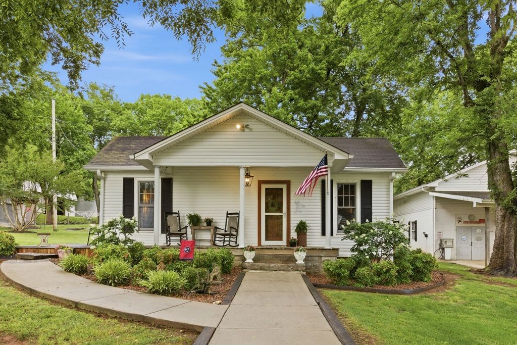 6222 Cayce Lane, Columbia