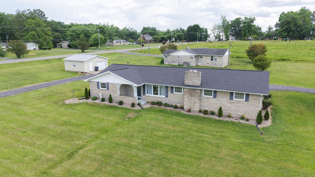 1406 Ellington Dr, Lafayette