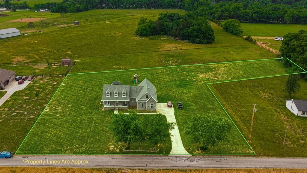 124 Barber Rd, Unionville