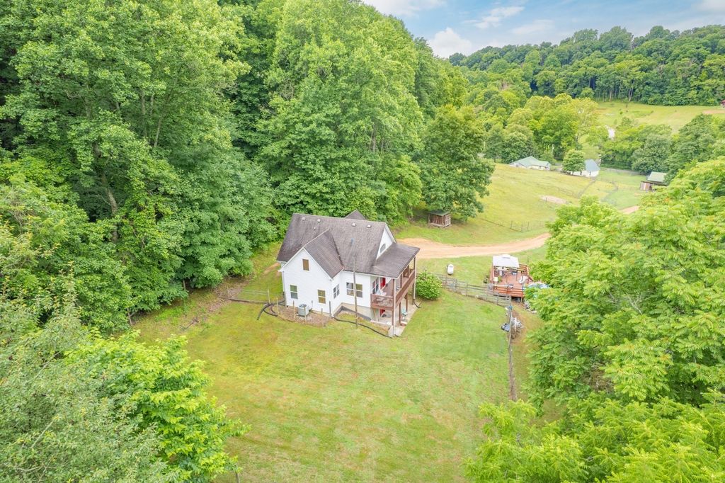 2650 Haywood Hollow Rd, Columbia