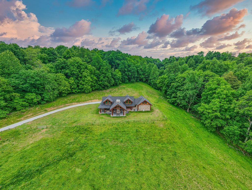 1271 Bivins Rd, Lewisburg