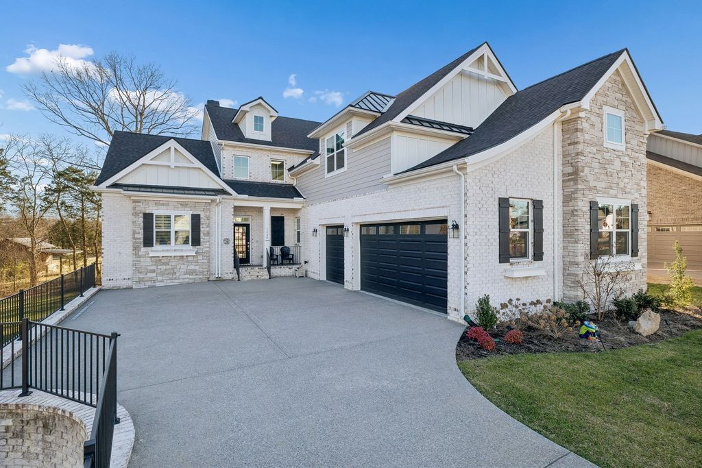 1136 Willow Springs Dr, Lebanon