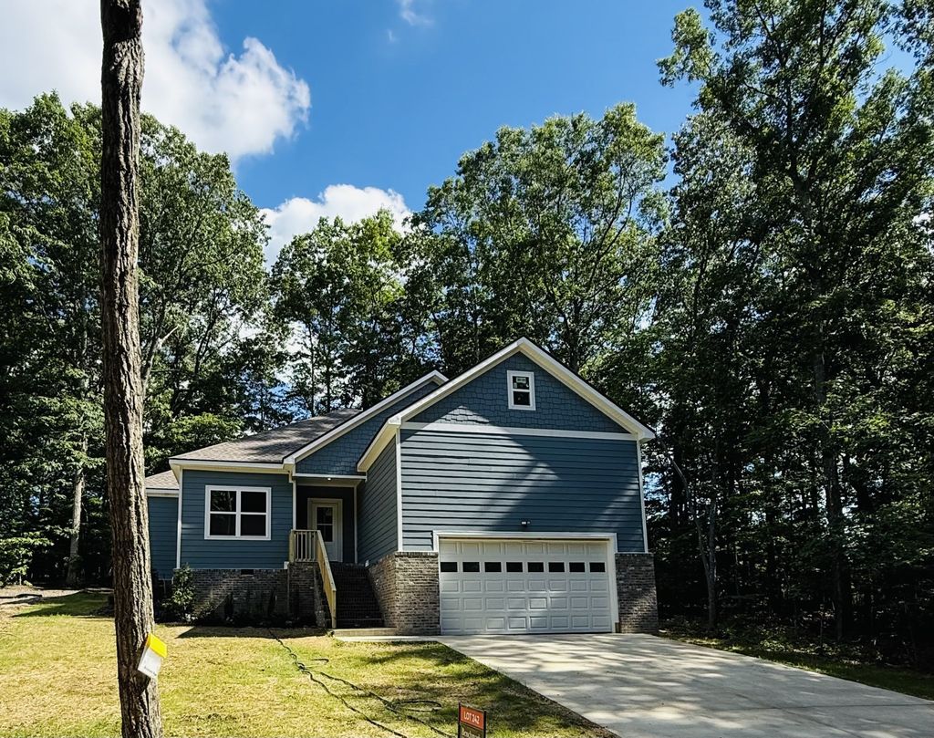 169 Anglewood Dr, Crossville