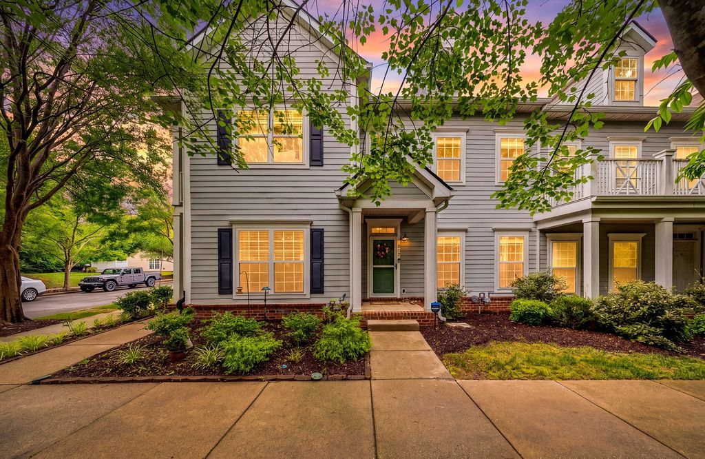 817 Hobbit Ln, Nashville