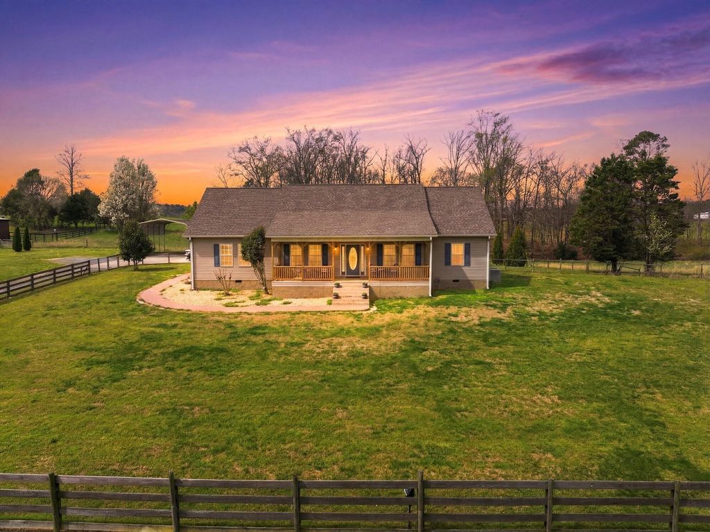 680 Horton Road Se, Cleveland