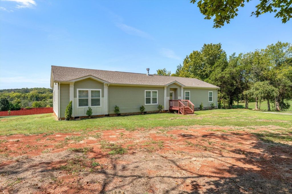 120 County Road 717, Athens