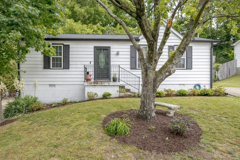 217 Flora Maxwell Rd, Nashville