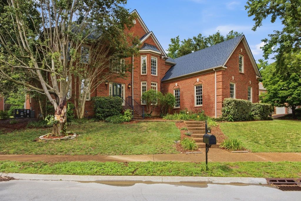 420 Chamberlain Park Ln, Franklin